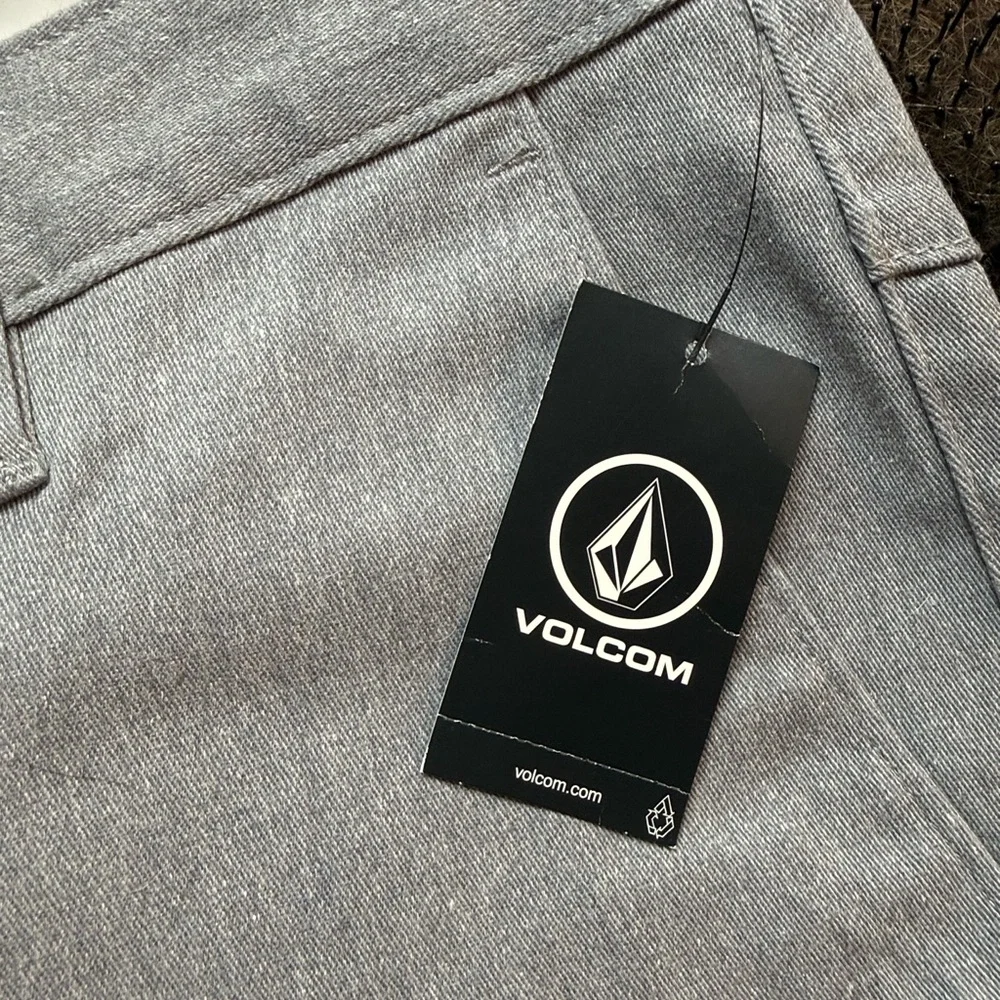 Volcom Men's VMonty Stretch Shorts Gray Size 30‎ NWT MSRP $50